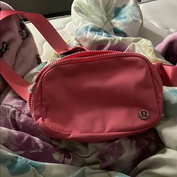 lululemon athletica Pink Crossbody Bag - Picture 1 of 4